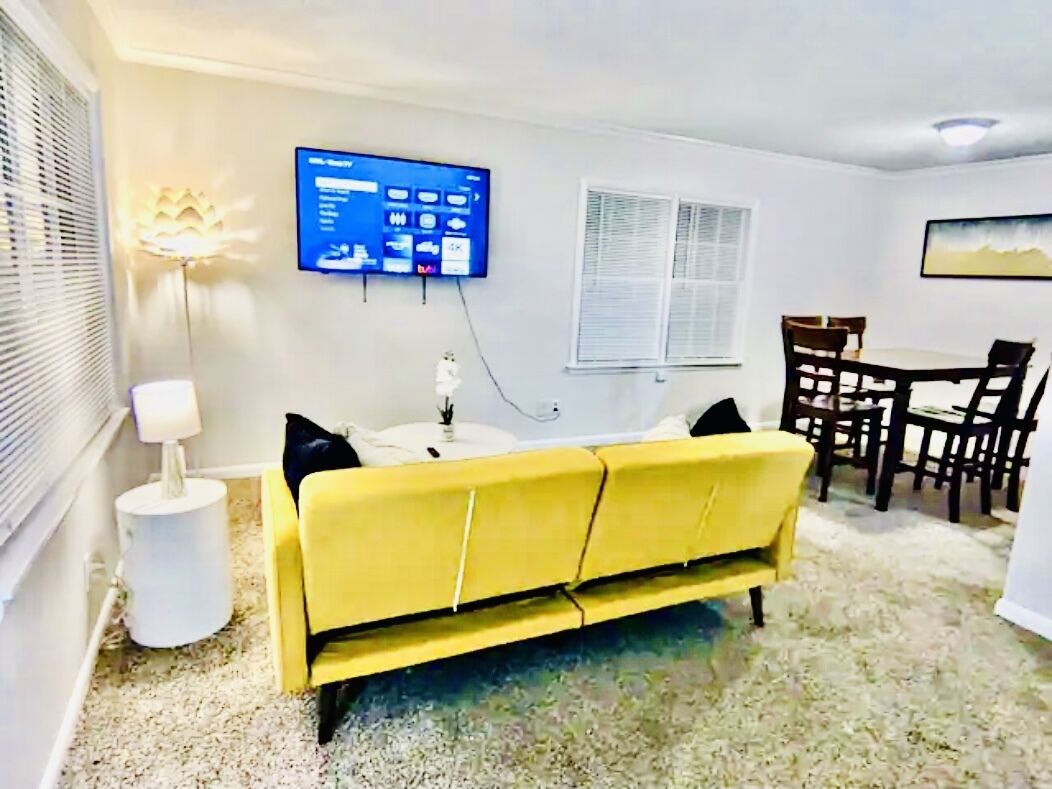 +Music City Home near Airport!!+