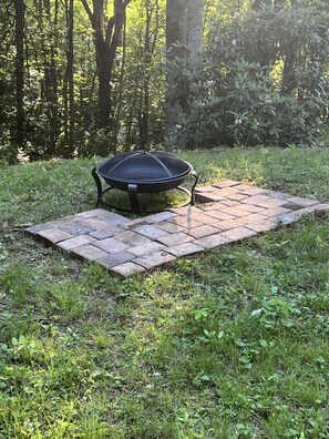 Property grounds - New listing
Secluded NEW  Cabin close to Waynesville & Lake Junaluska  (Waynesville)