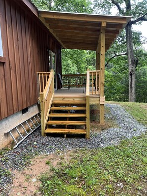 Terrace/patio - New listing
Secluded NEW  Cabin close to Waynesville & Lake Junaluska  (Waynesville)