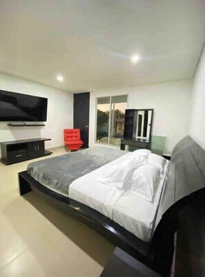 5 bedrooms