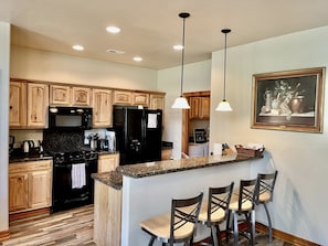 Private kitchen - Cozy Condo Retreat (Pagosa Springs)