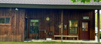 Escape to Nature in This Cozy Riverfront Cabin