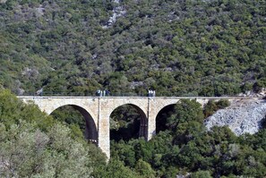 Apartment, Accessible | 4 bedrooms, desk, soundproofing