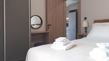 Apartment, Accessible | 4 bedrooms, desk, soundproofing