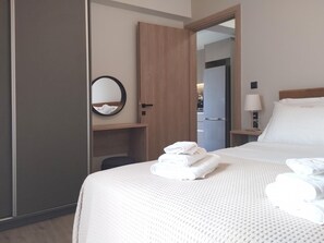 Apartment, Accessible | 4 bedrooms, desk, soundproofing - Volos Terra Deluxe Residences (Volos)