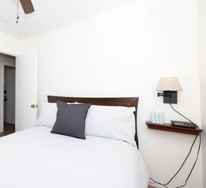 3 slaapkamers, een bureau, een strijkplank/strijkijzer, gratis wifi