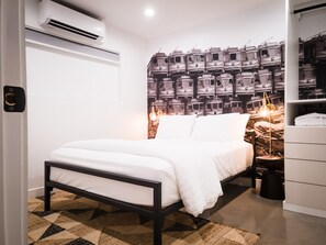 3 bedrooms, Egyptian cotton sheets, premium bedding, memory-foam beds