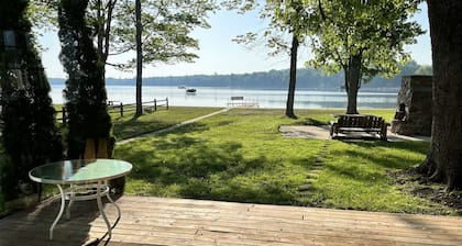 "Summer Breeze" Cottage on Alpena's Long Lake - Prime location on the Sandies!