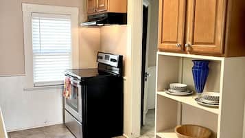 Micro-ondes, four, plaque de cuisson