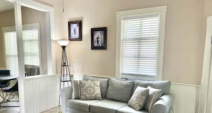 Nice house just block away from Sanford downtown