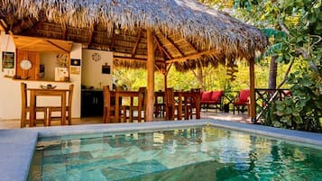 บริเวณภายนอก