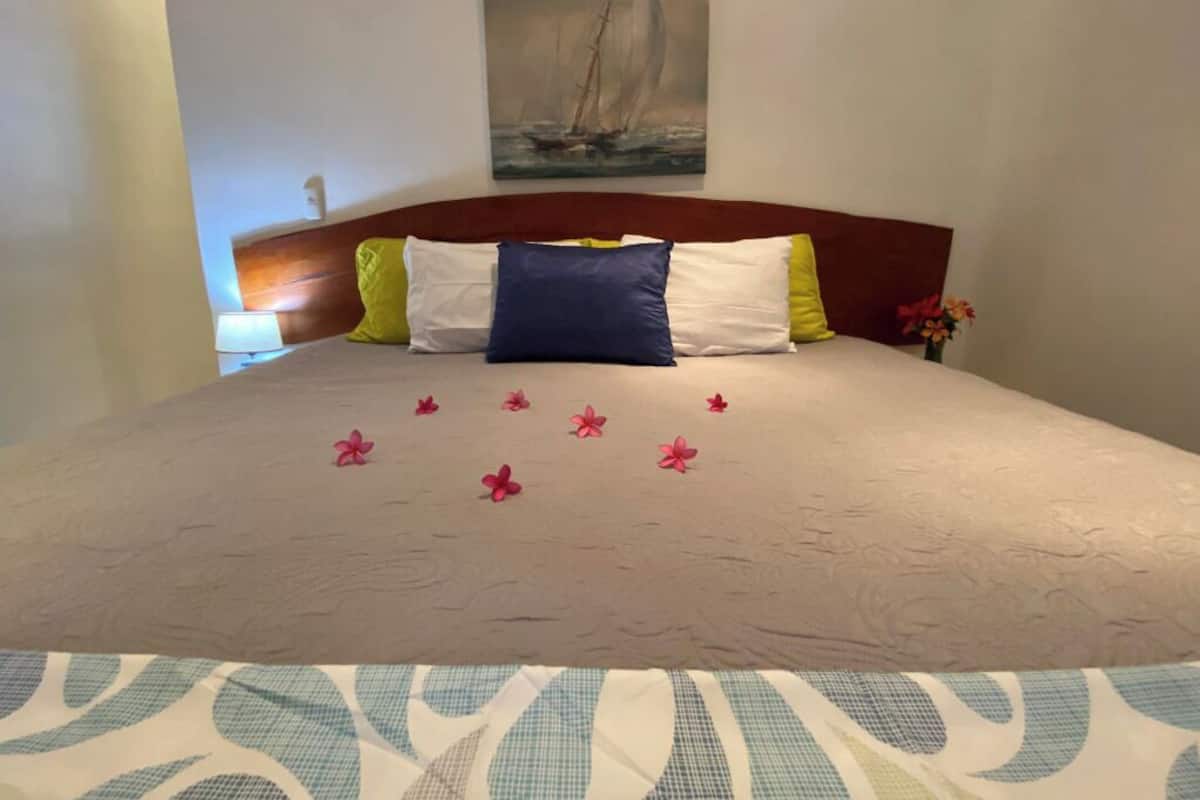 2 bedrooms, Select Comfort beds, in-room safe, individually decorated