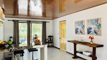 Casa Antema | 私人廚房 | 小冰箱、微波爐、鍋具/餐盤/廚房用品