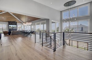 Interior - 3 47th Avenue by AvantStay | Oceanfront + Private Pool + View (Isle Of Palms)