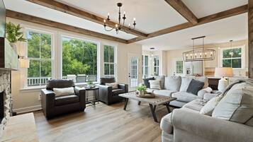 Smart TV, fireplace, DVD player, printers