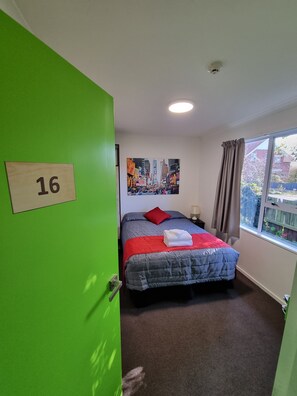 Sistema de insonorización, wifi gratis y ropa de cama 