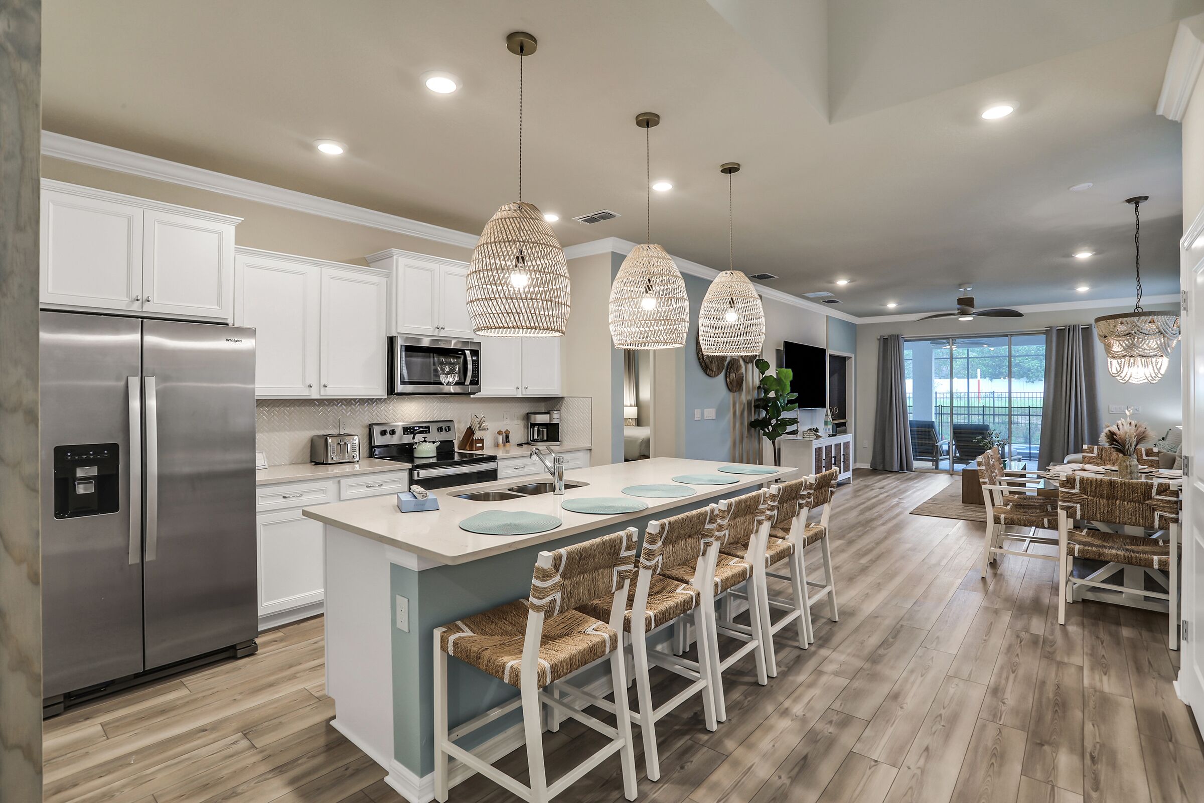 雪櫃、微波爐、焗爐、爐具