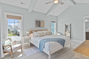 4 bedrooms, free WiFi, bed sheets