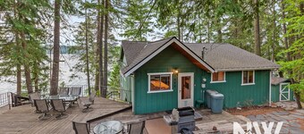 Waterfront Cabin—Private Dock with Boat Slip, Paddle Board for Fun on the Water!