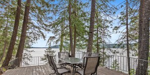 Outdoor dining - Waterfront Cabin—Private Dock with Boat Slip, Paddle Board for Fun on the Water! (Hayden)