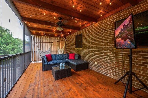 Smart TV, fireplace, video games