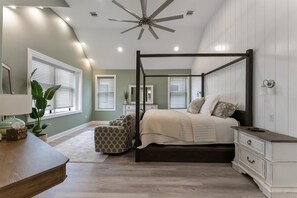 5 Schlafzimmer, Bügeleisen/Bügelbrett, kostenloses WLAN