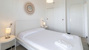 2 soverom og sengetøy