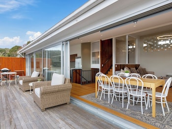 Spectacular Views - 4 Bedroom House