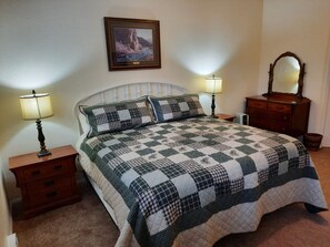 2 habitaciones, tabla de planchar con plancha, wifi y ropa de cama
