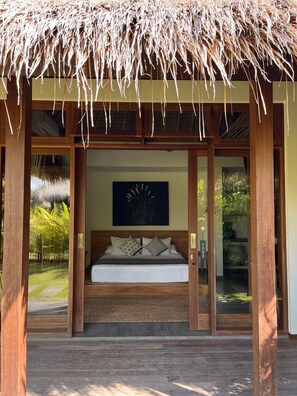 In-room safe, desk, free WiFi, bed sheets - La Reserva (Jimbaran)