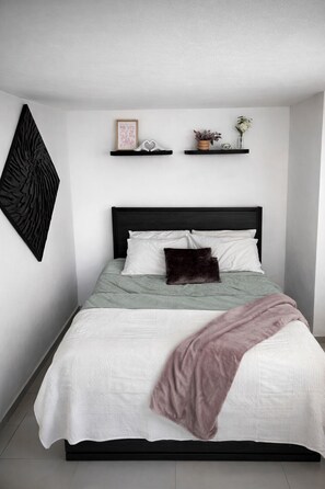 3 chambres, bureau, lit de bébé portatif, accès au Wi-Fi (inclus)