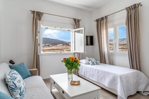 1 bedroom, iron/ironing board, free WiFi, bed sheets - Holiday Home 'Afroditi Ftelia Anemone' with Mountain View, Wi-Fi and Air Conditioning (mykonos)
