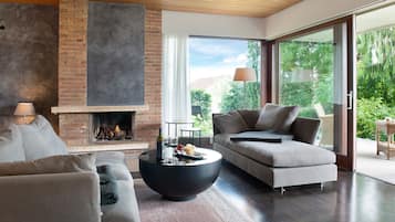 Télévision, cheminée