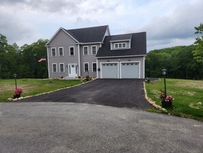 Exterior - Experience Leicester living in spacious rooms (Leicester)