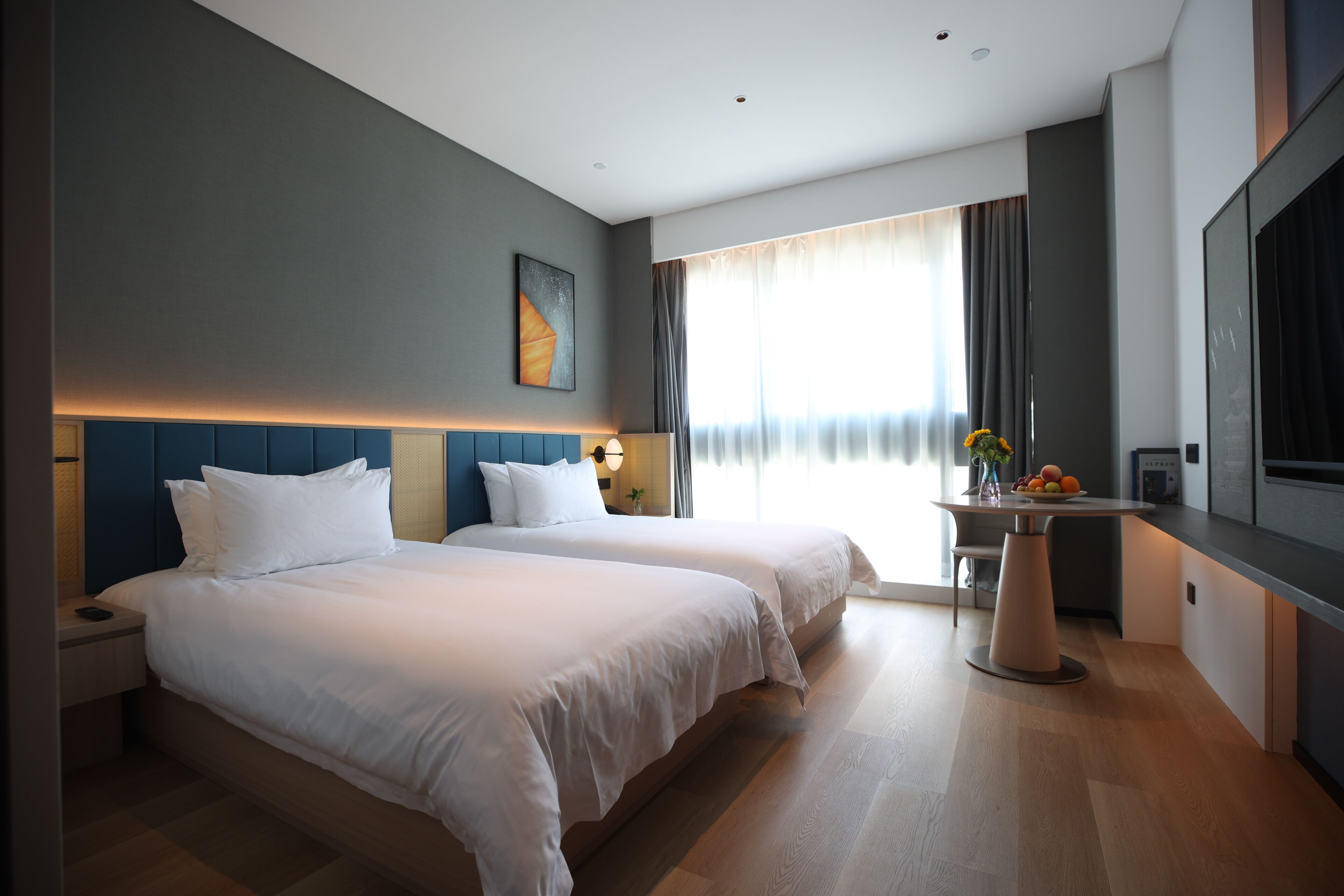 premium bedding, minibar, desk, laptop workspace