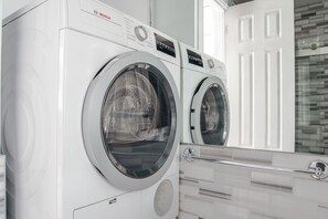 Interior - Premium West Village 1BR w/ High Ceilings, Skylight & W/D, by Blueground (Downtown)