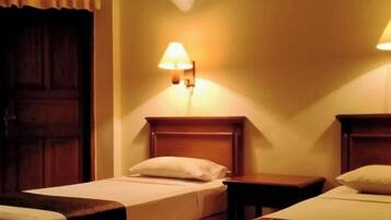 Deluxe Room, 1 Single Bed, Courtyard View | Free WiFi