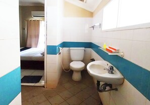 Villa Standard, vue sur la cour intérieure | Salle de bain