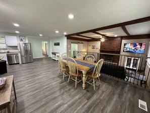 Interior - Cozy Getaway Near Windrock (Oliver Springs)