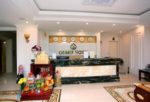 Front of property - Osaka Hotel (Ha Long)