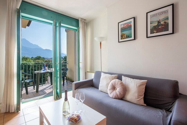 Fernseher, Stereoanlage