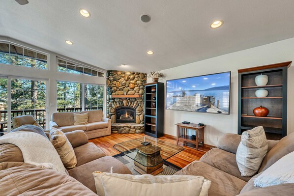 TV, fireplace, offices