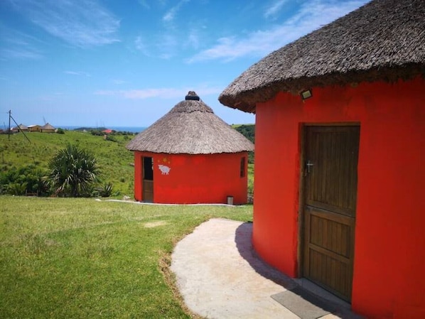 Exterior - One gras hut in Coffee Bay (Coffee Bay,)
