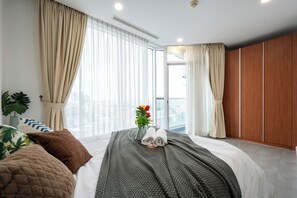 Basic Apartment, 2 Bedrooms, Balcony, City View