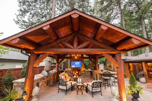 Property grounds - The Cabin at Hayden Lake (Hayden Lake)