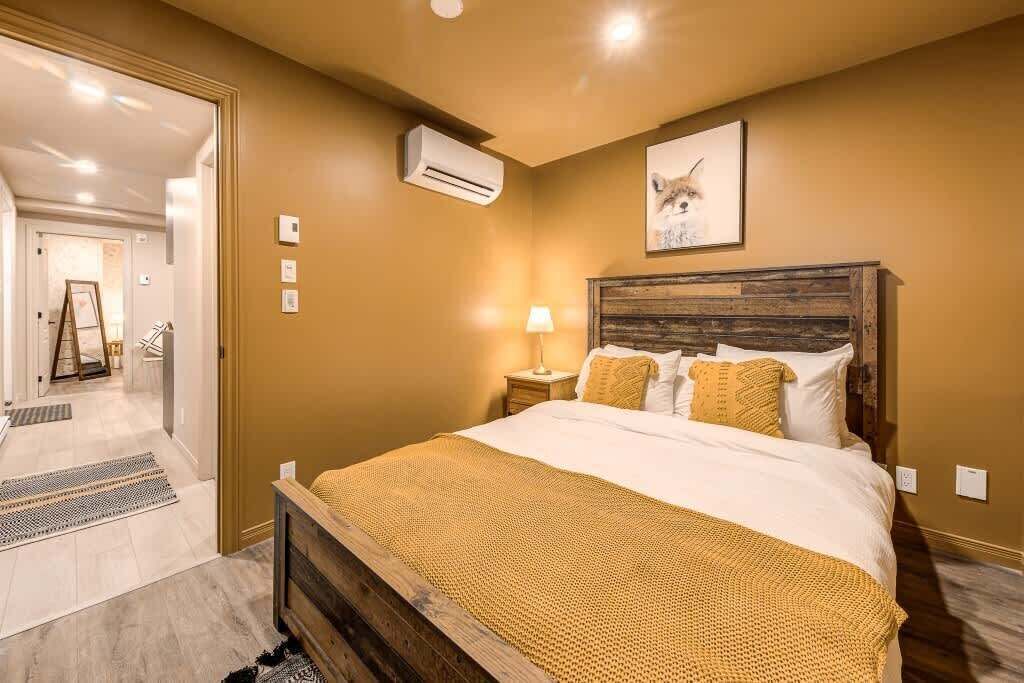 2 bedrooms, iron/ironing board, travel crib, WiFi