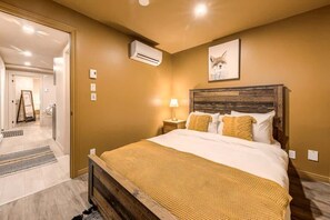 2 bedrooms, iron/ironing board, travel crib, WiFi