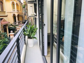 Terrace/patio - Paradise Home 32 To Ngoc Van (Hanoi)