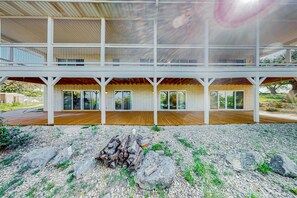 Unclassified image, 3 of 29, button