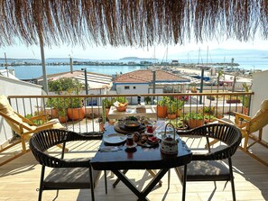 Deluxe Room | In-room dining - Donmez Otel (Urla)
